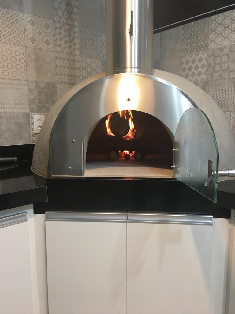 Forno de pizza da edícula - obra finalizada.jpeg