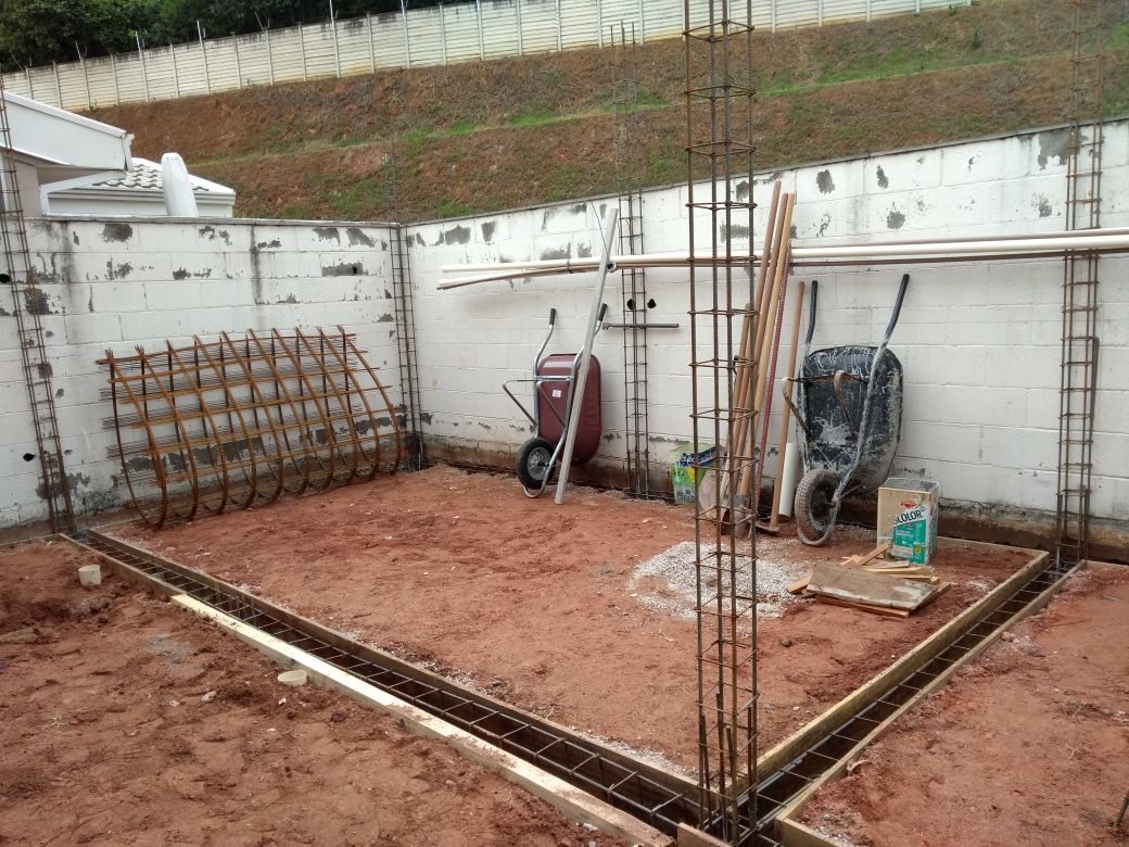 Execução de brocas e viga baldrame da edícula (3).jpg